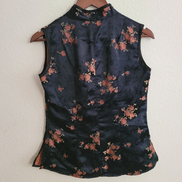 Deluxe Vintage Black Silk Asian Floral Blouse/ Top size S - Picture 2 of 5